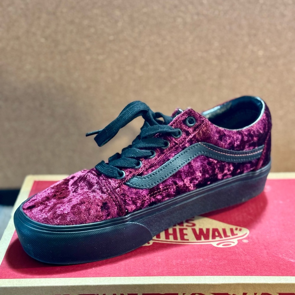 Vans Women's Velvet Sneakers - Burgundy and Black